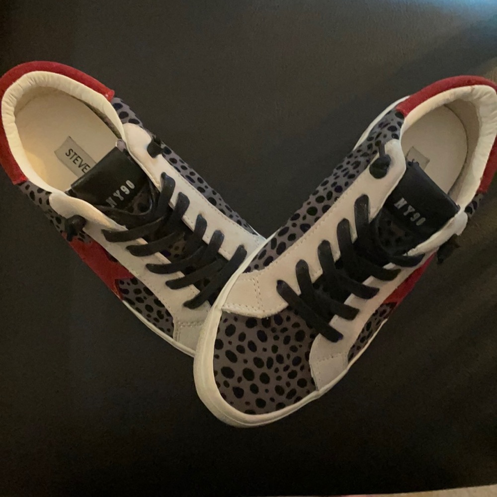Steve Madden sneakers sz 7